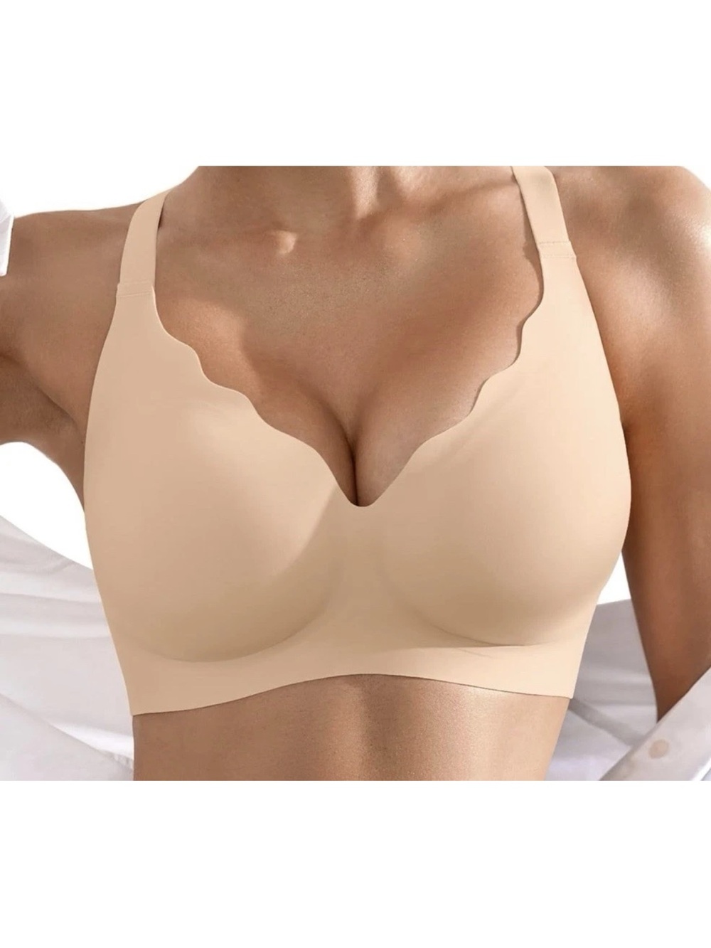 Scalloped Edge Wireless Bra in Nude - Seamless Comfort